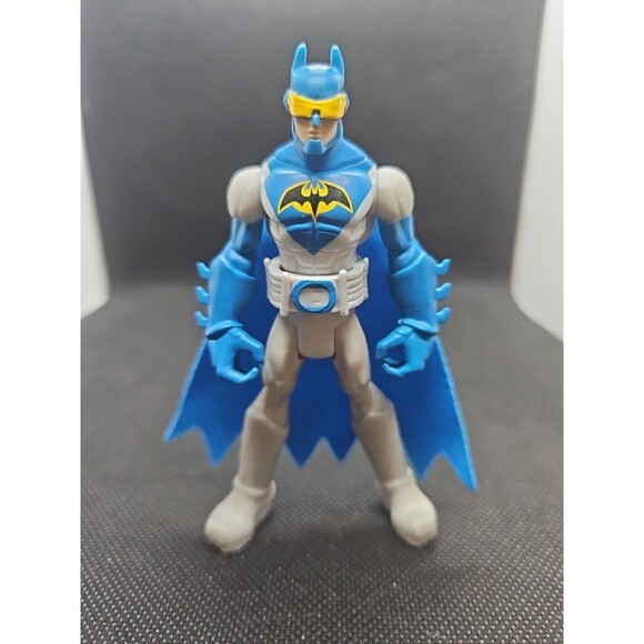 Mattel DC Comics Batman Action Figure with Cape  Ultimate Collectors Blue Grey - Picture 2 of 7